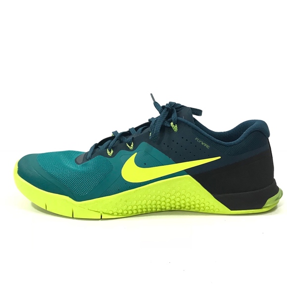 nike shoes black and turquoise